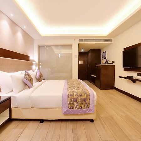 Hotel White Rose Igi Airport Neu-Delhi Exterior foto