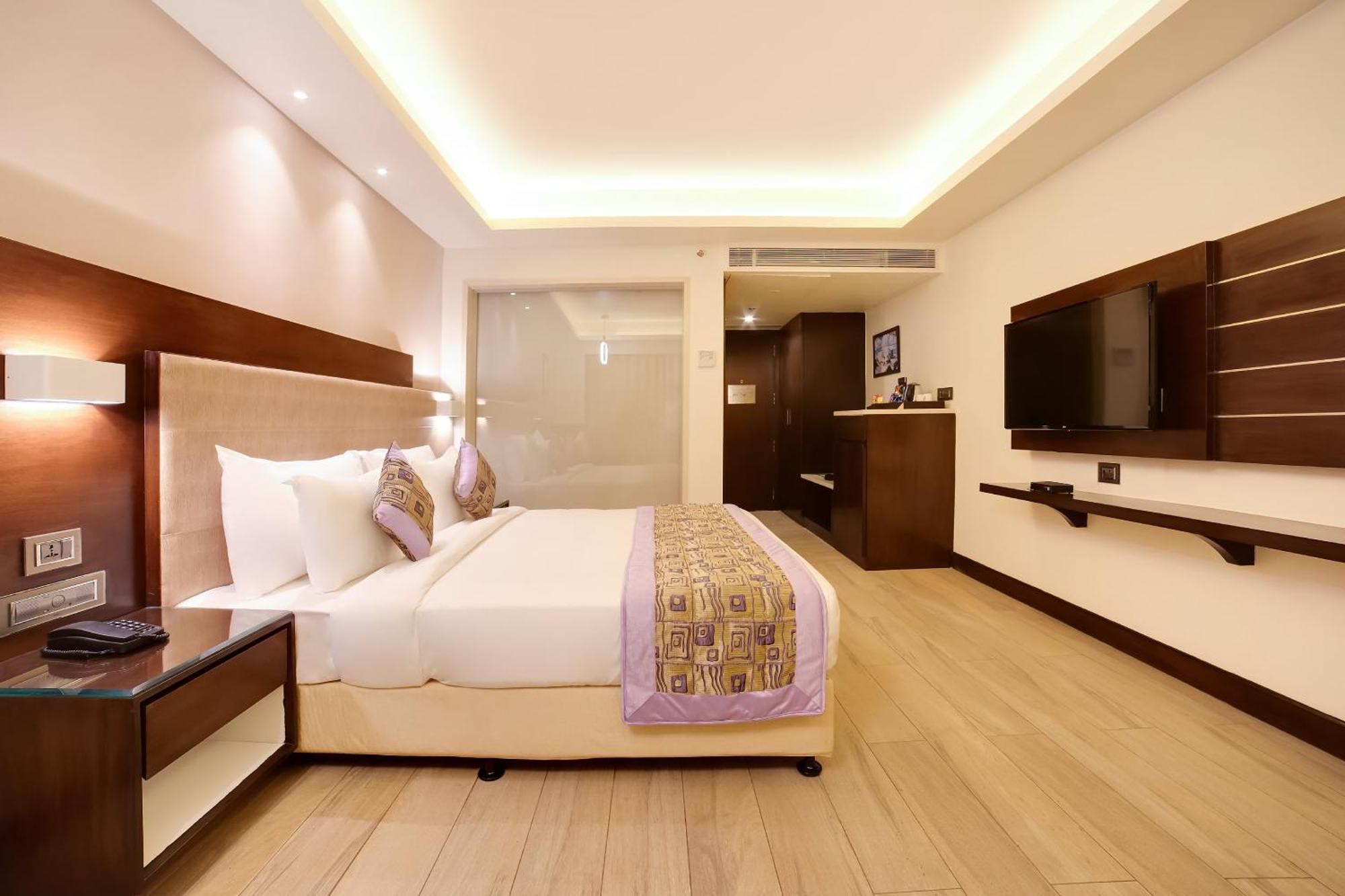 Hotel White Rose Igi Airport Neu-Delhi Exterior foto