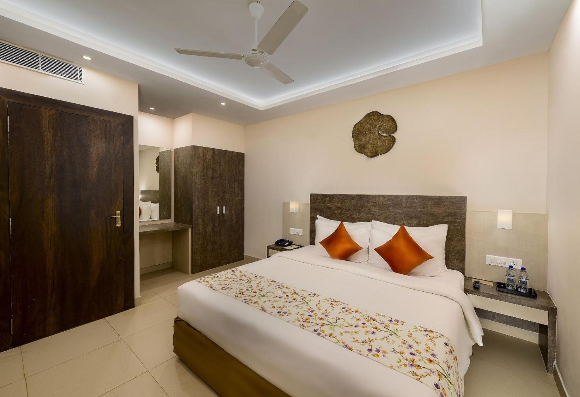 Hotel White Rose Igi Airport Neu-Delhi Exterior foto
